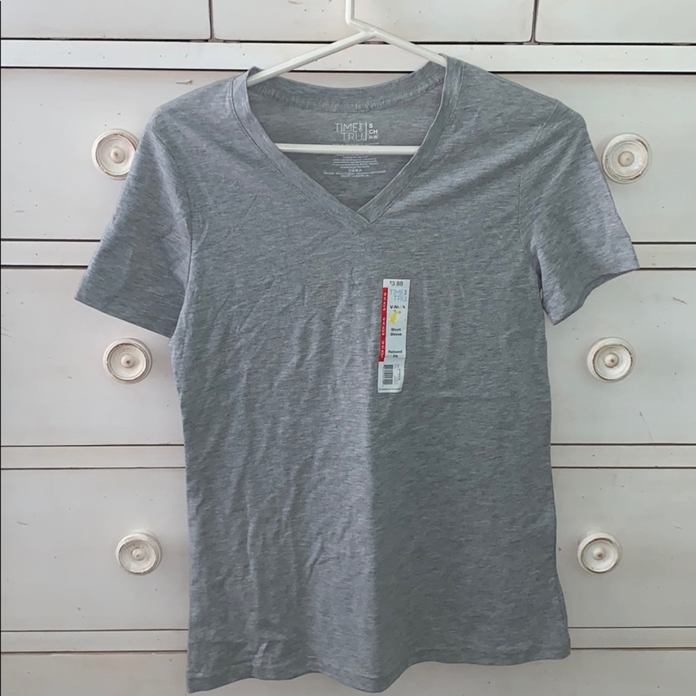 4 relaxed fit short sleeve shirts.